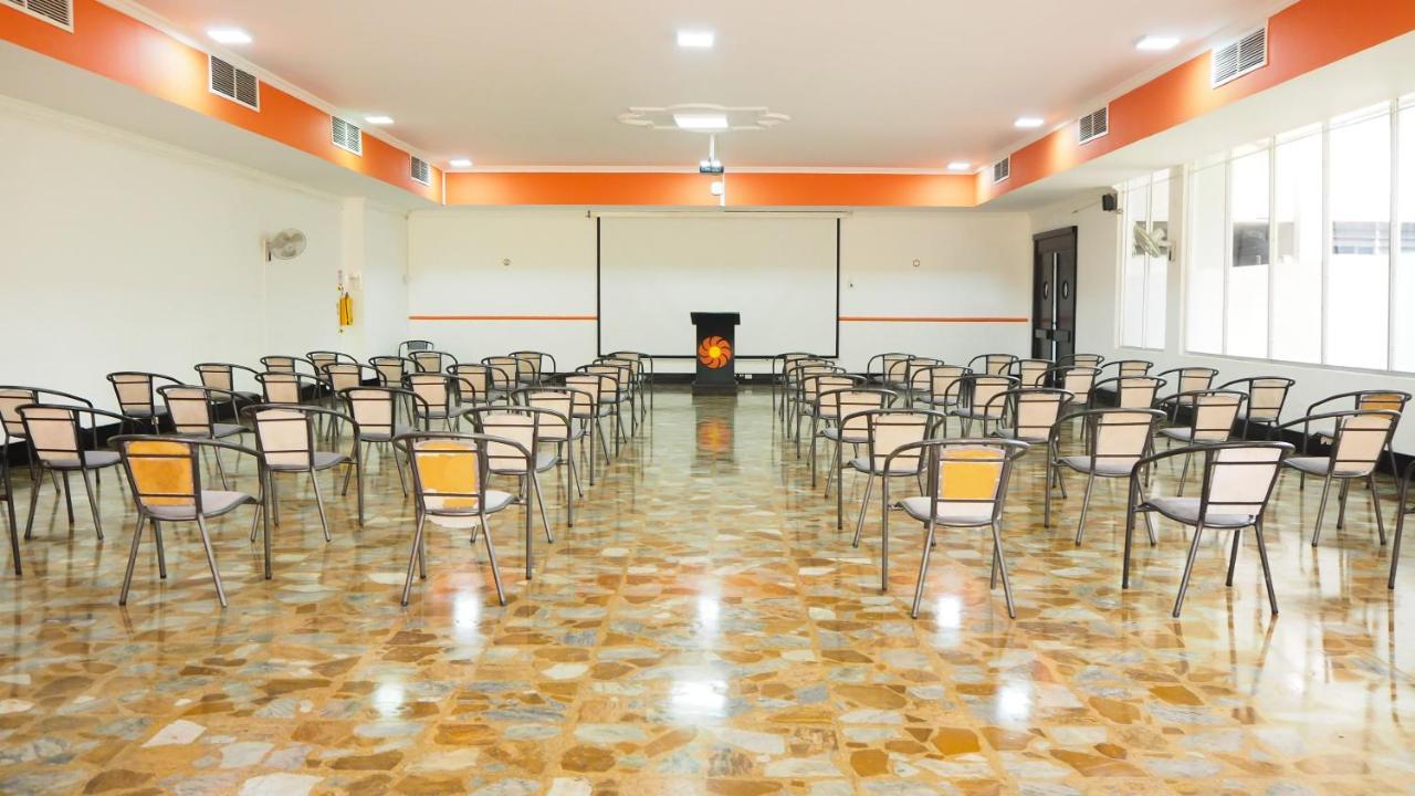 Hotel Del Llano Вилавиченцио Екстериор снимка
