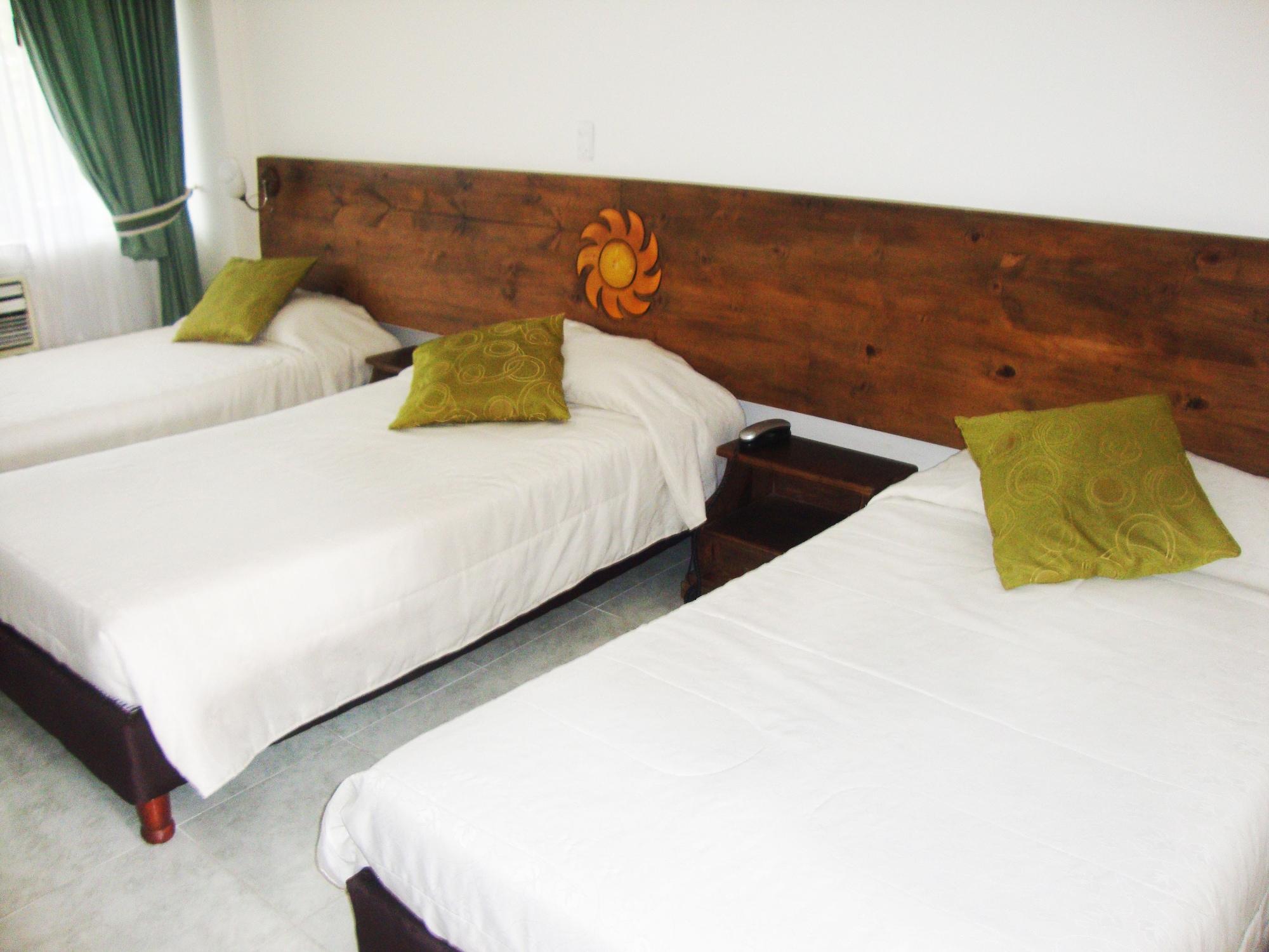 Hotel Del Llano Вилавиченцио Екстериор снимка
